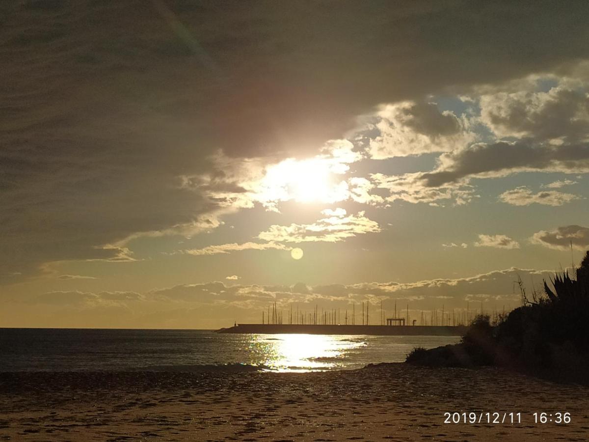 Encantador Apartamento Frente A La Playa De Bara Roda de Bará Buitenkant foto
