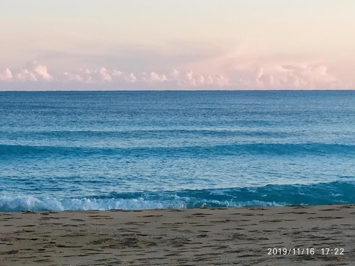 Encantador Apartamento Frente A La Playa De Bara Roda de Bará Buitenkant foto